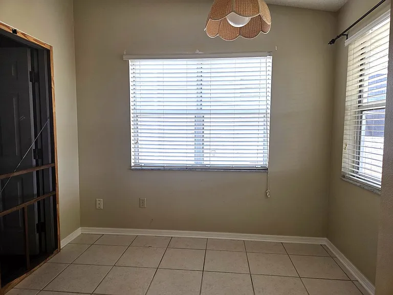 739 Heathrow Ave — Photo 8