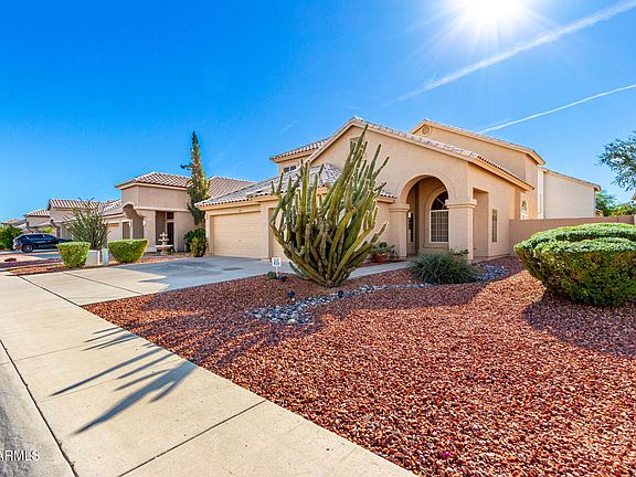 3rd image of 431 W CALLE DE CABALLOS Street