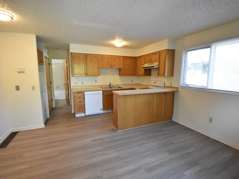 1921 Walnut St #101 — Photo 17