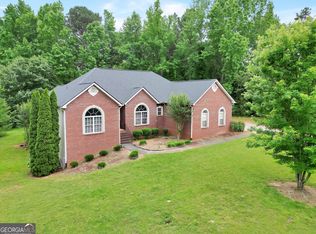 111 Huntcliff Trl, Ellenwood, GA 30294