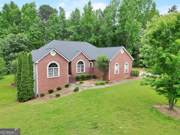 111 Huntcliff Trl, Ellenwood, GA 30294