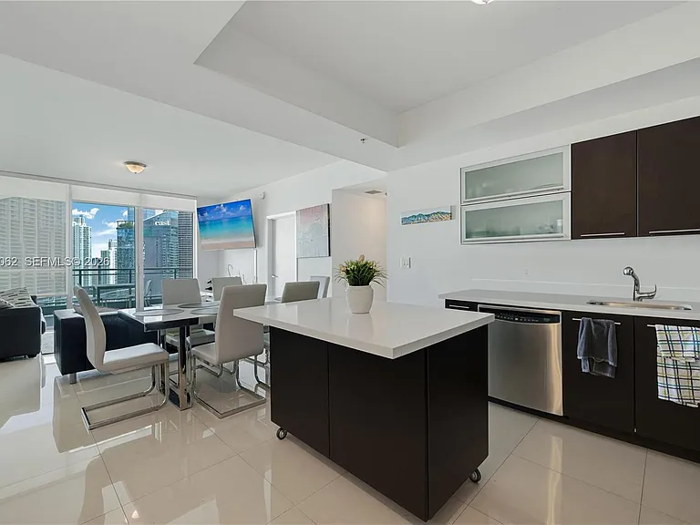 90 SW 3rd St #3511 — Photo 5