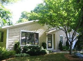 568 Main St, Saugatuck, MI 49453
