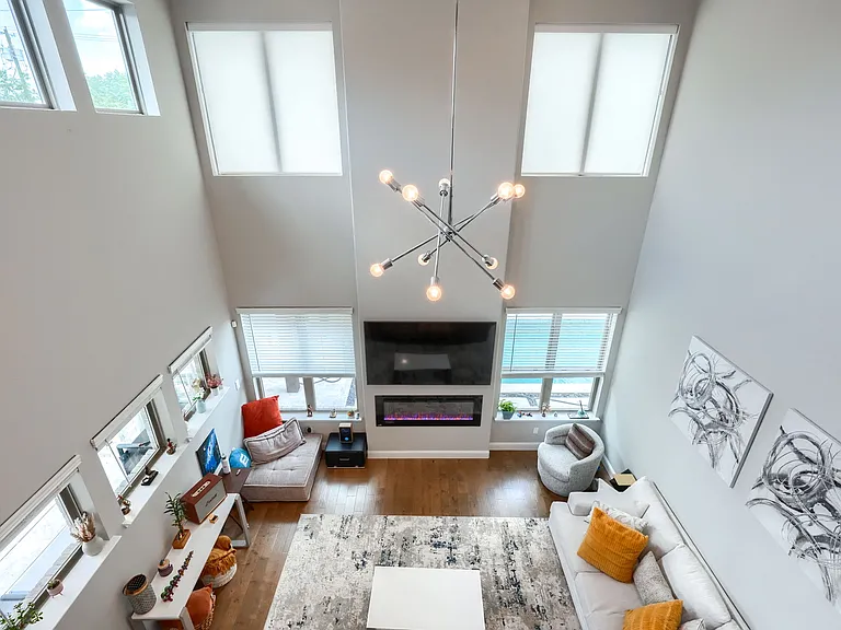 2446 Bainbridge Dr — Photo 16