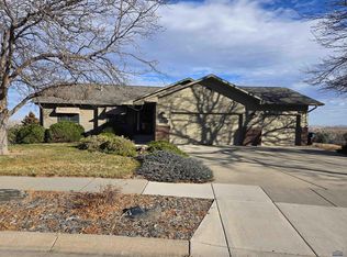 516 Fox Run Ct, Rapid City, SD 57701