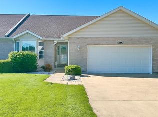 100 Eagle Ct, Waterloo, IL 62298