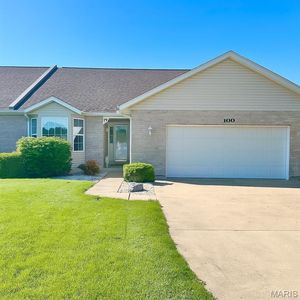 100 Eagle Ct, Waterloo, IL, 62298