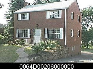 48 Robinhood Rd, Pittsburgh, PA 15220