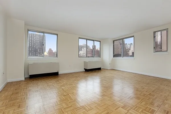 Rented by Park River | media 10