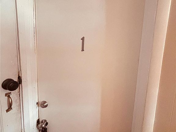 2nd image of 712 Ontario St #1