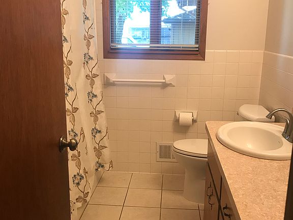 Main level bathroom