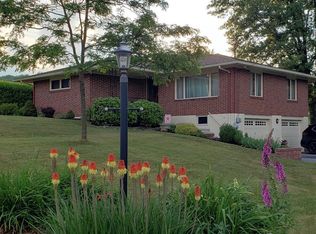 110 Terlyn Dr, Johnstown, PA 15904