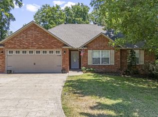 1301 Park Pl, Grove, OK 74344