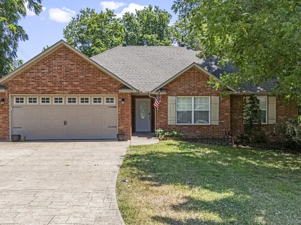 1301 Park Pl, Grove, OK 74344