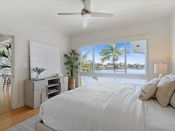 2nd image of 2727 Yacht Club Boulevard #2E