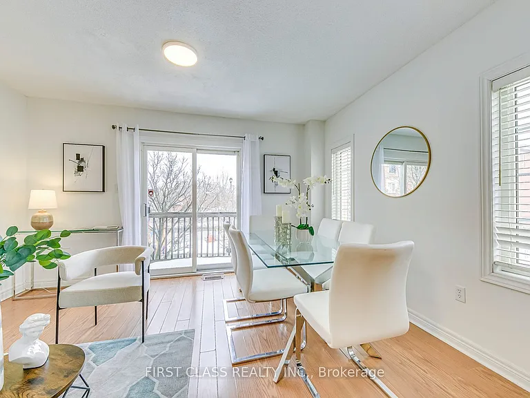 1128 Dundas St W #25 — Photo 18
