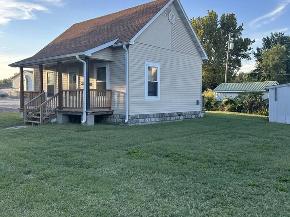 1113 E 5th St, Sedalia, MO 65301