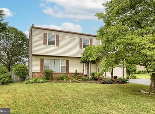 374 Hivner Rd, Harrisburg, PA 17111