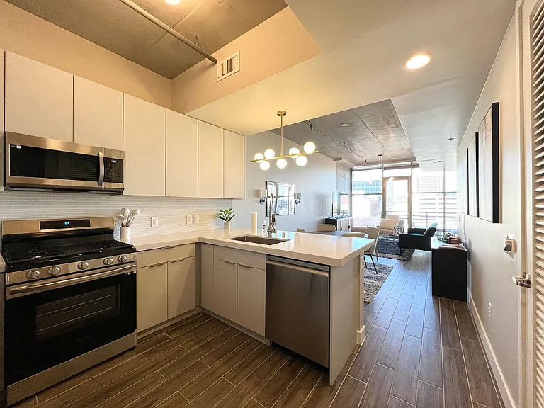 353 E Bonneville Ave #619 — Photo 4