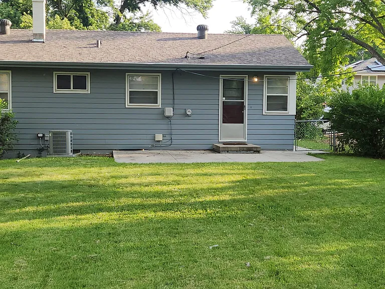 7523 Ontario St — Photo 2