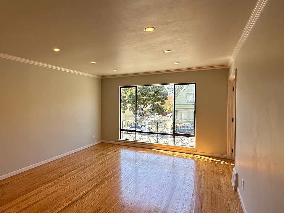 4039 Mission St #4039