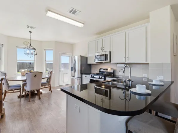 410 Walnut Branch Dr, Baytown, TX 77523