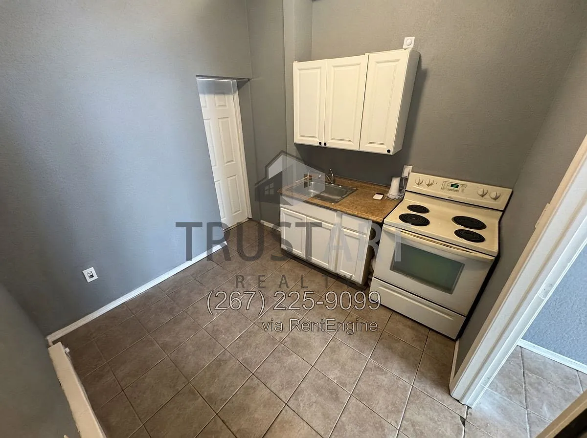 3446 Frankford Ave — Photo 2