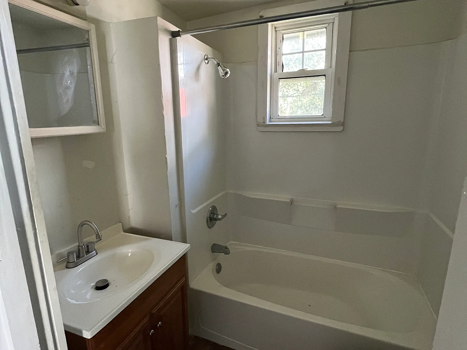 1 bed, 725 sqft, $575 — Photo 4