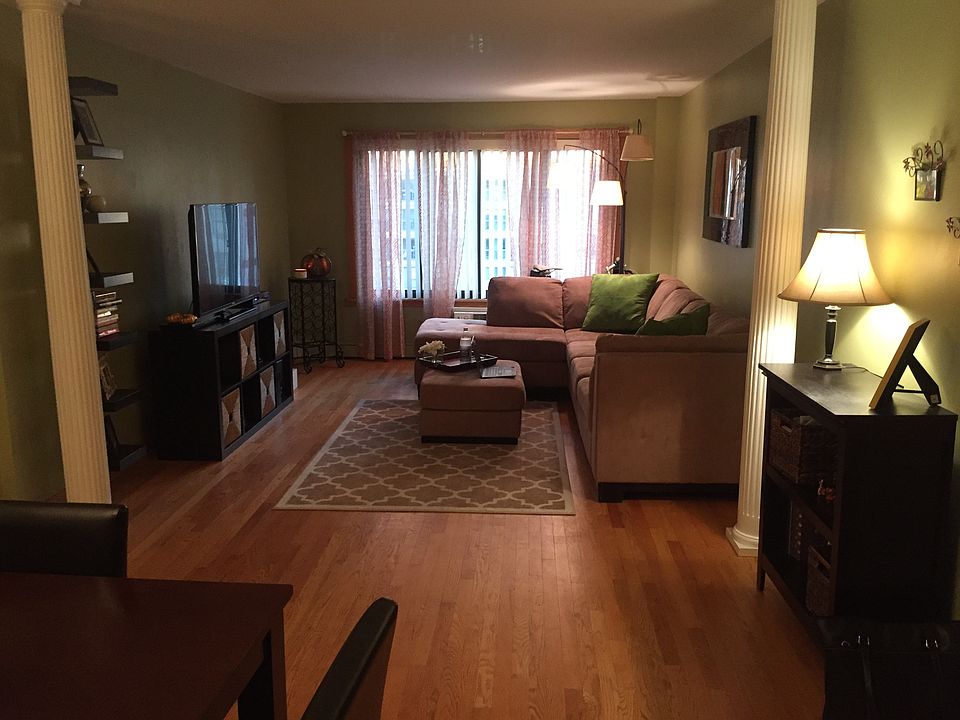 1st image of 607 W Wrightwood Ave APT 709