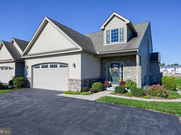 127 Anna Ln, Elizabethtown, PA 17022