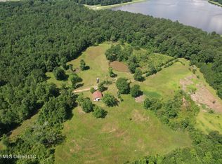 91 Levester Smith Ln, Silver Creek, MS 39663