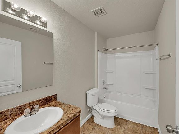 4th image of 2610 Skyview Silver Dr