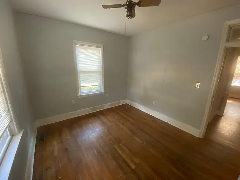 1102 Murphy St — Photo 4