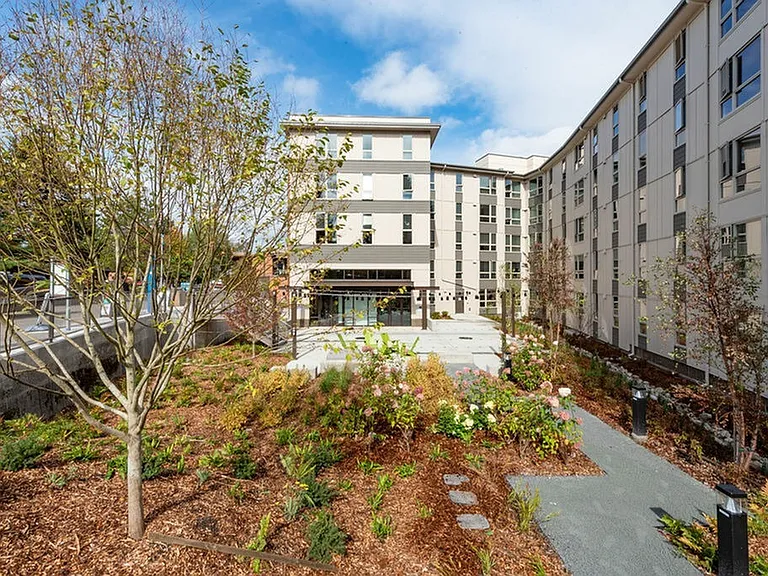 7000 Campus Living — Photo 7