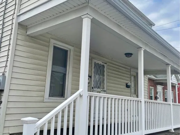 208 N Queen St #208, Littlestown, PA 17340
