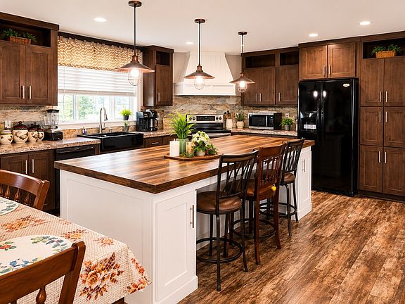 3rd image of 2823 Grays Prairie Ln