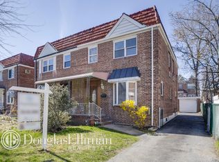 6138 148th St, Flushing, NY 11367