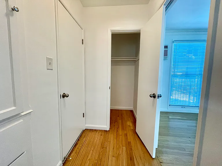 1266 N Laurel Ave #3 — Photo 12