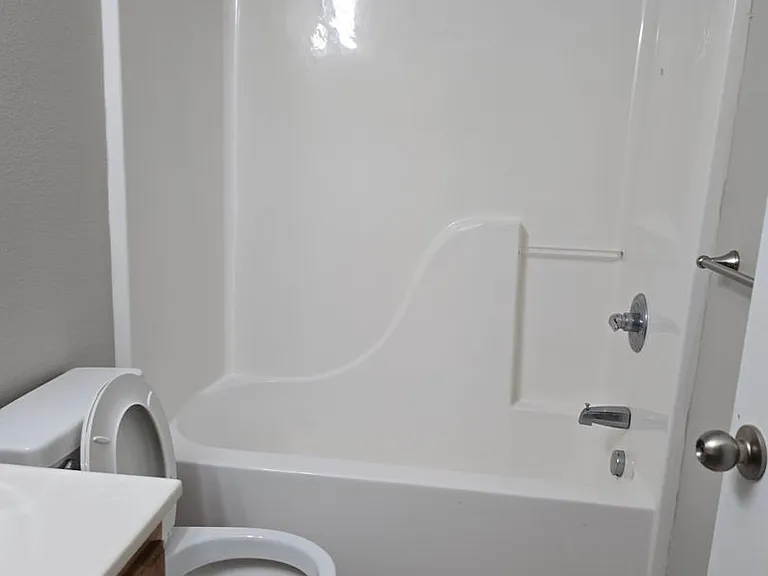 1505 Greensboro Dr — Photo 27