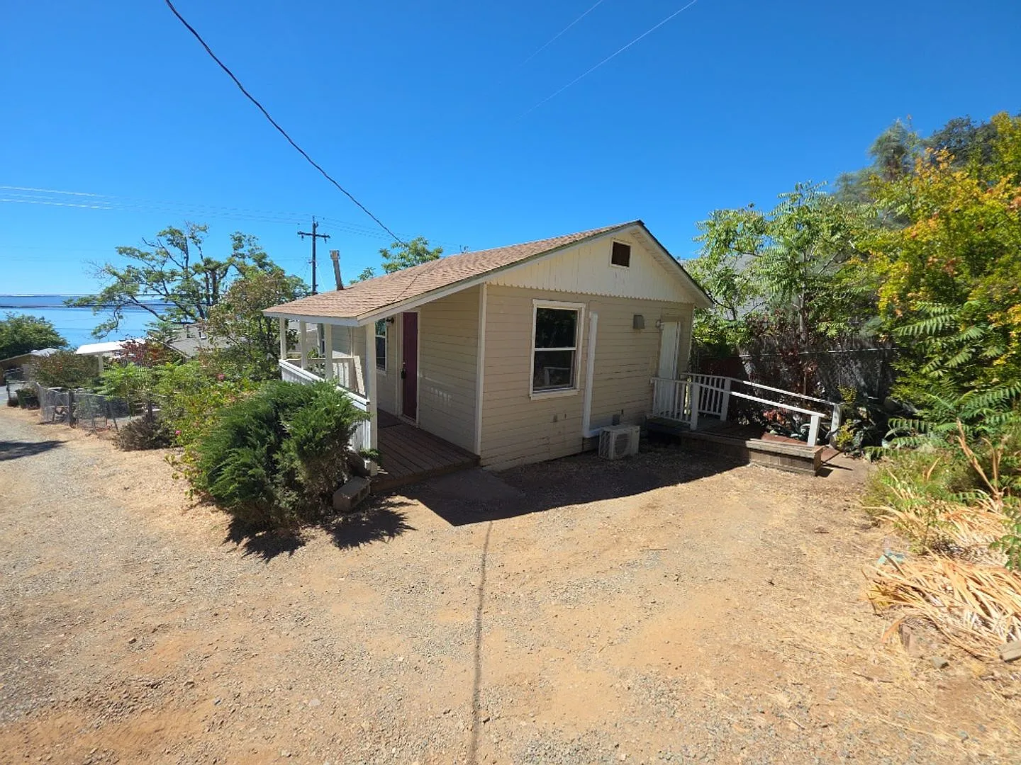 1 Bedroom 1 Bath Home — Photo 3