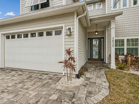 3rd image of 3839 GRANDE Boulevard