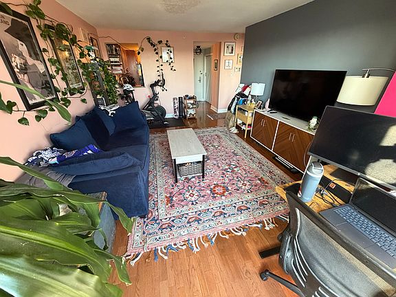 2nd image of 2001 Hamilton St APT 1525