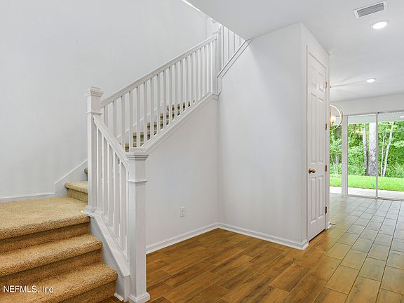 3rd image of 886 CEDAR SLOUGH Drive