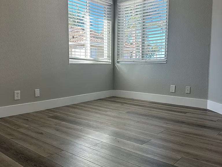 204 Calabria Ct — Photo 14