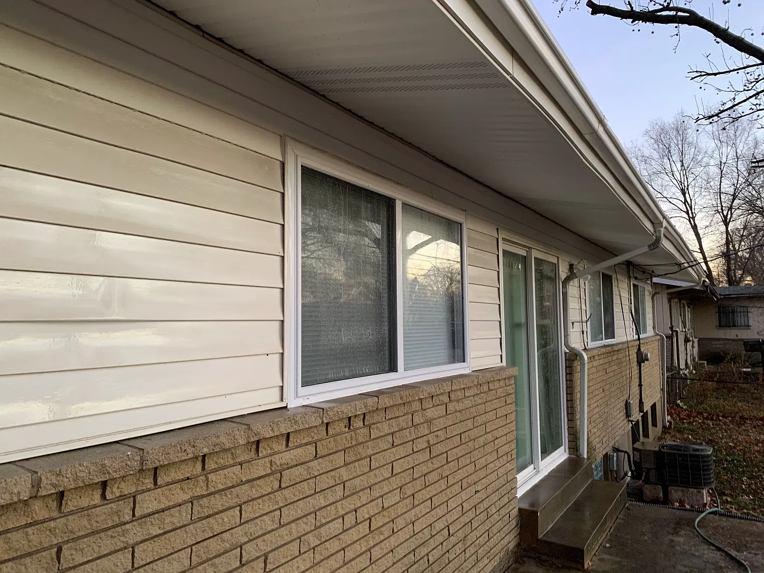 4 bed, 1305 sqft, $1,550 — Photo 2