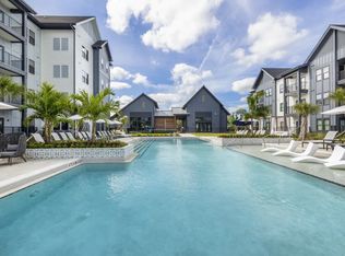 Azalea Luxury Apartments, Tampa, FL 33619