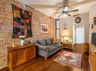 208 E 90th St APT 3W, New York, NY 10128