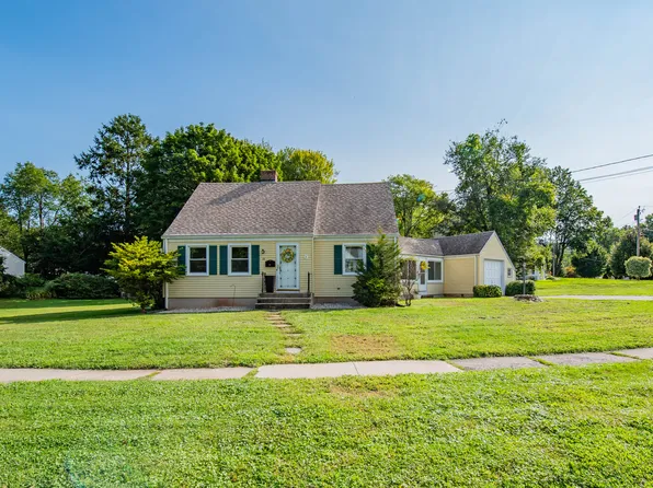 18 Crestview Drive, Newington, CT 06111