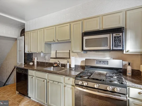 3915 Rexmere Rd, Baltimore, MD 21218