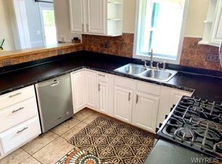 6554 Dale Rd, Newfane, NY 14108